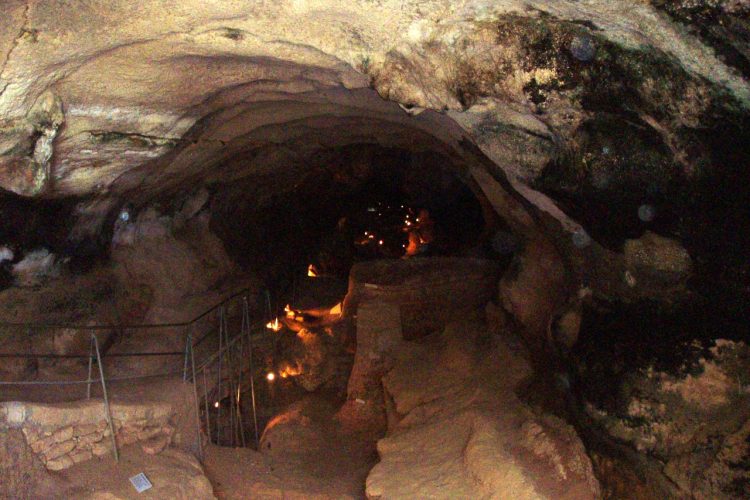 Ghar Dalam Cave near Birzebbuga