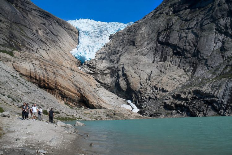 olden_glaciar_briksdal_ok1_horizontal